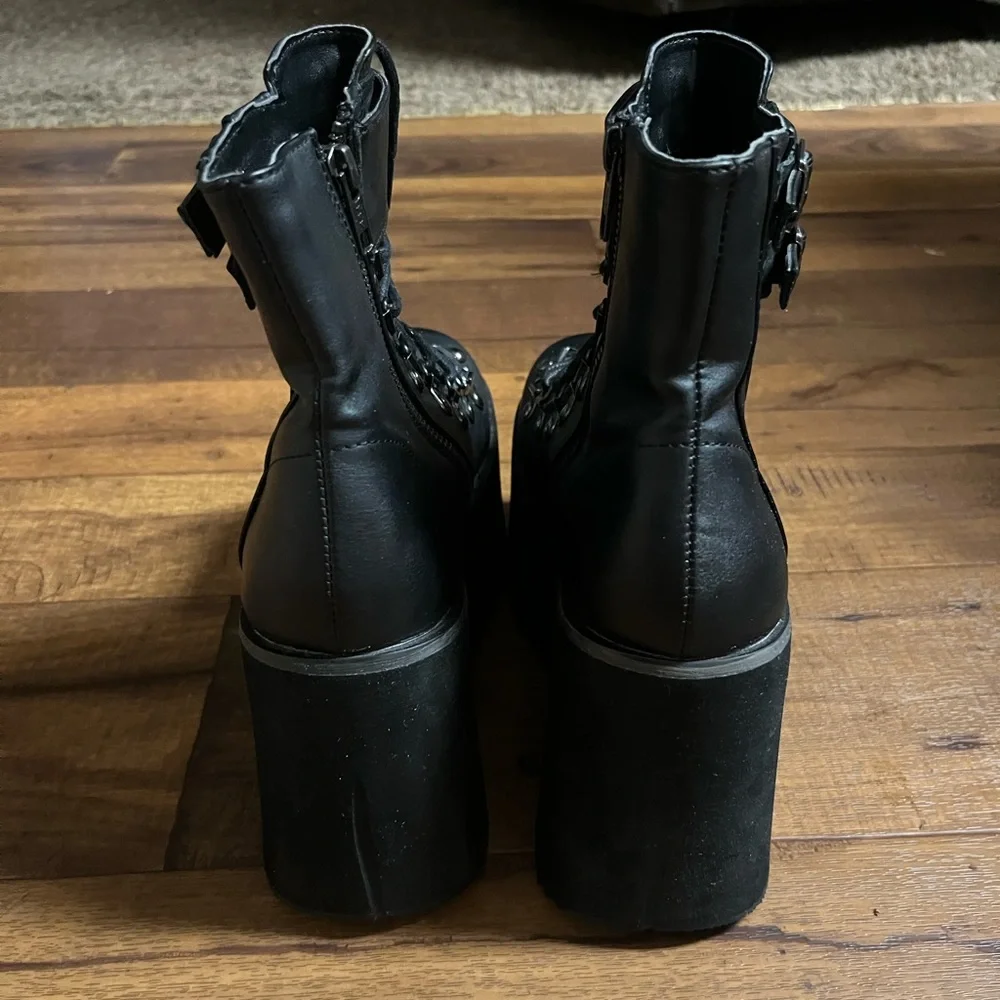 Demonia Kera ~ Women’s Size 7 ~ Black Faux Lace-Up ~ Ankle ~ Gothic Boots - Picture 8 of 16